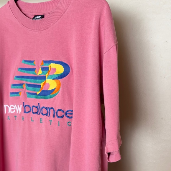 Vintage New Balance Embroidered Tshirt - Picture 5 of 13